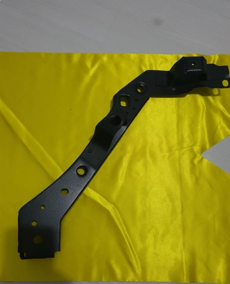 Fluence Sağ Far Bağlantı Üst Sacı (2010-2016) 625127235R - Renault YERLİ ÜRÜN